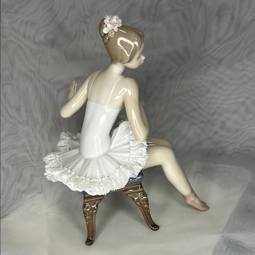 Lladro Porcelain Figurine, Ballet Descanso 05496 - Picture 3 of 12